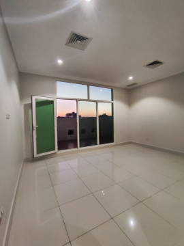 Four bedroom apartment for rent in Qortuba