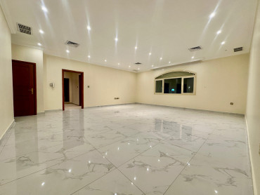 Four Bedroom floor for rent in Messila