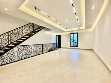 Brand new Triplex for rent in Mishref