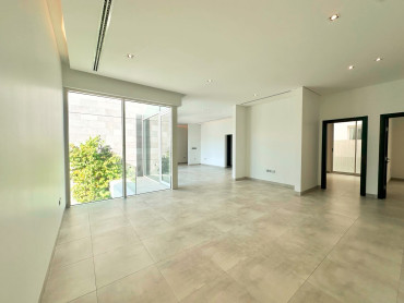 Three Master bedroom floor for rent in Rawda