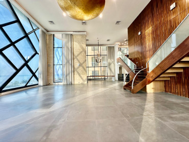 Luxury Coastal Duplex for Rent in Salmiya
