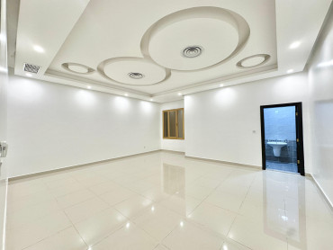 Five bedroom basement floor for rent in Siddeeq 