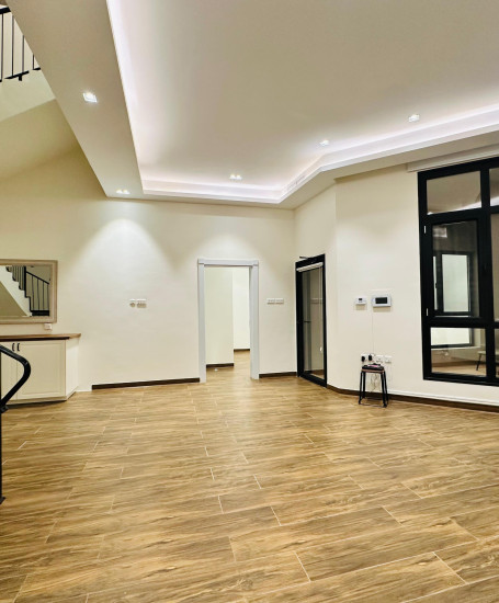 Four Bedroom Duplex for rent in Al-Massayel 